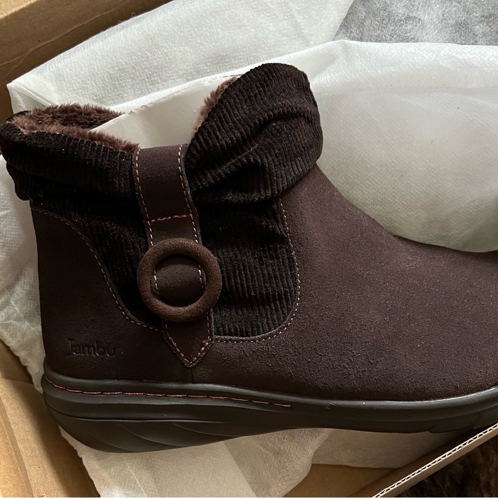 Jambu size 6.5 Hickory Water resistant boots in brown